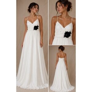 Wtoo by Watters‎ Maxi Dress Womens 10 White Black Floral Crinkle Chiffon 8861